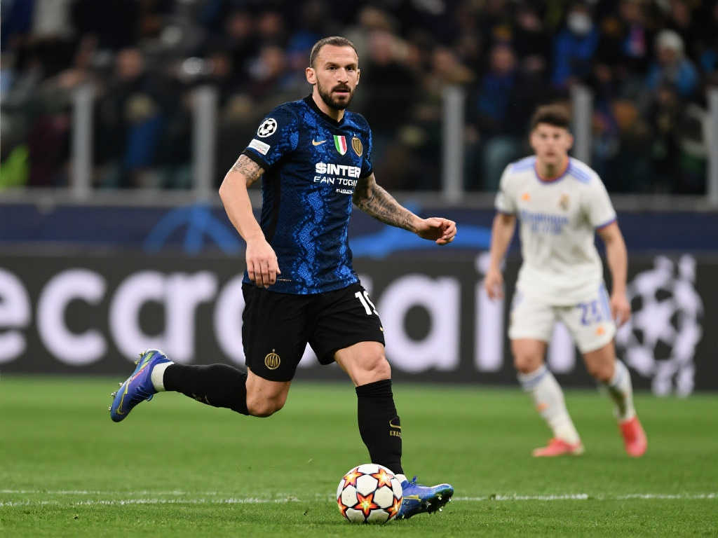 愈发激烈的 愈发激烈的